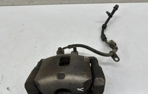 Opel Insignia B Front brake caliper