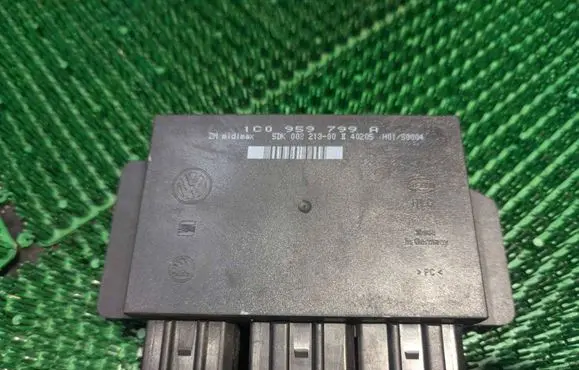 Volkswagen PASSAT B5.5 Comfort/convenience module 5DK00821300 1C0959799A