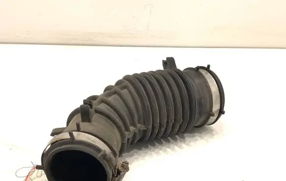 Renault Kangoo II Air intake hose/pipe 165750686R