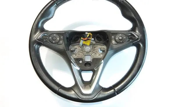 Opel Insignia B Steering wheel 