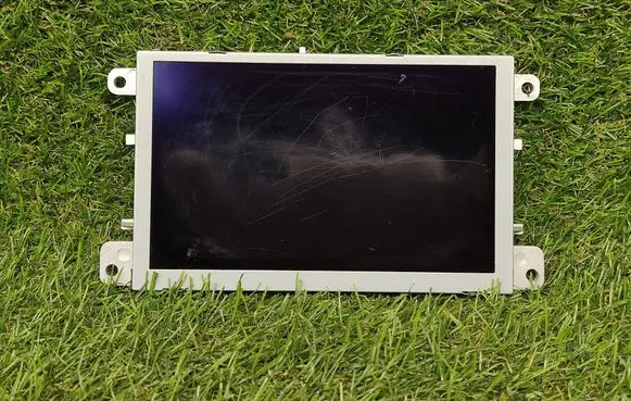 Audi Q7 4L Screen/display/small screen 8R0919604