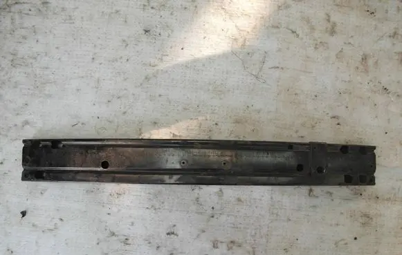 Renault Kadjar Front bumper cross member 752101457R