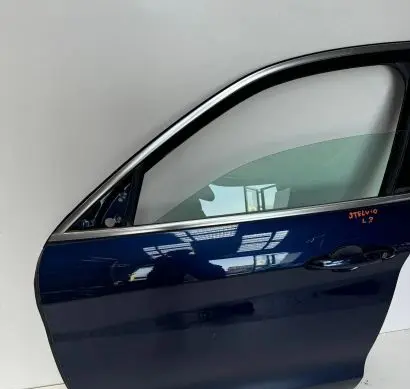 Alfa Romeo Stelvio Front door