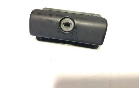 BMW 5 E39 Glove box lock 