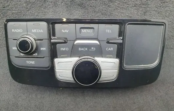 Head unit multimedia control
