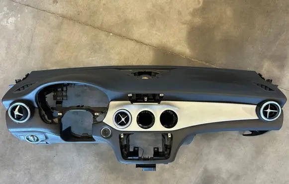 Mercedes-Benz CLA C117 X117 W117 Dashboard