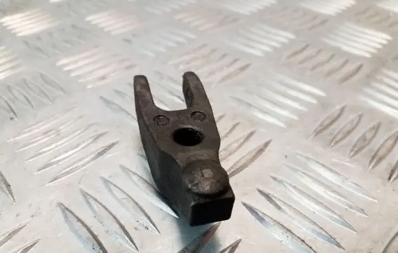 Chrysler Grand Voyager V Fuel Injector clamp holder