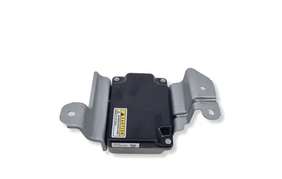 Chrysler Pacifica Voltage converter/converter module 56029814AA 16216048300G3