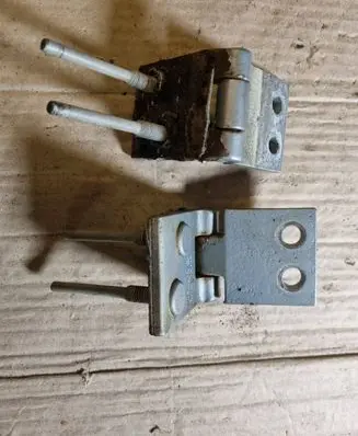 Volkswagen Transporter - Caravelle T4 Tailgate/trunk/boot hinge 701829641E