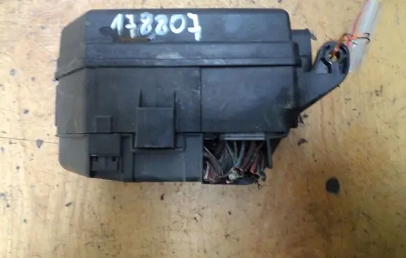 Toyota Avalon XX10 Fuse box set
