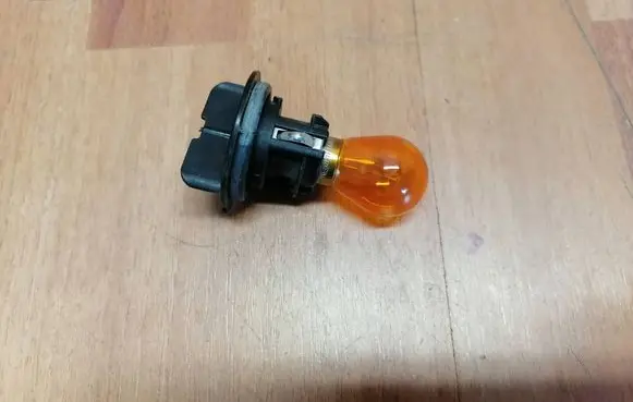 Renault Scenic III - Grand scenic III Headlight/headlamp bulb 7701069725 PY21W