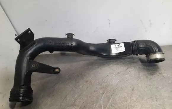 Volkswagen PASSAT B5.5 Breather/breather pipe/hose 8e0145962b