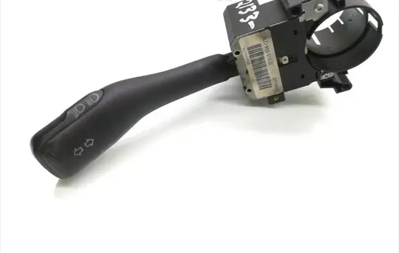 Volkswagen Bora Indicator stalk 8LO953513G