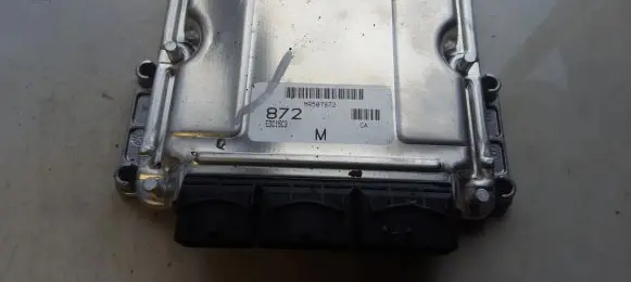 Mitsubishi Space Star Engine control unit/module 0281010438 hom8200066001