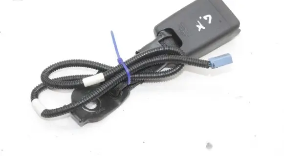 Honda Civic X Rear seatbelt buckle