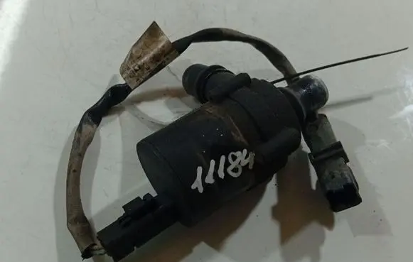 Citroen Berlingo Windscreen/windshield washer pump 702059090