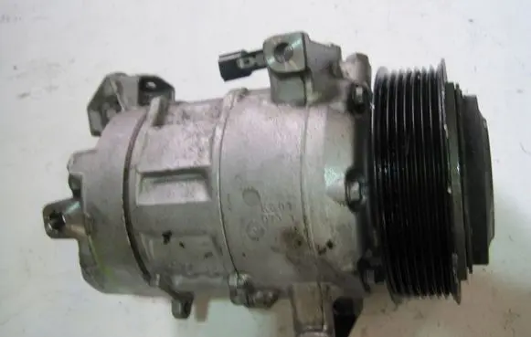 Nissan X-Trail T32 Air conditioning (A/C) compressor (pump)