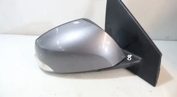 Renault Fluence Front door electric wing mirror