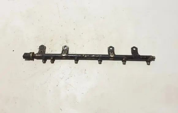 BMW 5 F10 F11 Fuel main line pipe 7649710