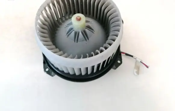 Toyota Urban Cruiser (XP110) Heater fan/blower