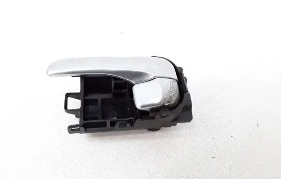 Nissan Almera N16 Front door interior handle