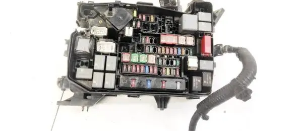 Toyota Auris E180 Fuse box set 7559 AR17559