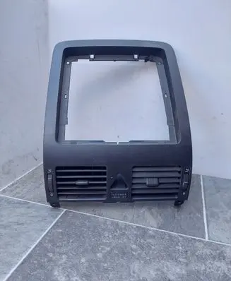 Volkswagen Touran I Dash center air vent grill 1T1819728B
