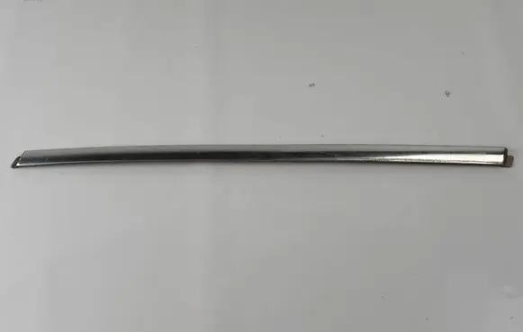 Volkswagen PASSAT B5 Rear side glass trim 