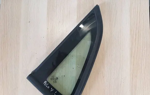 Volkswagen Polo V 6R Rear side window