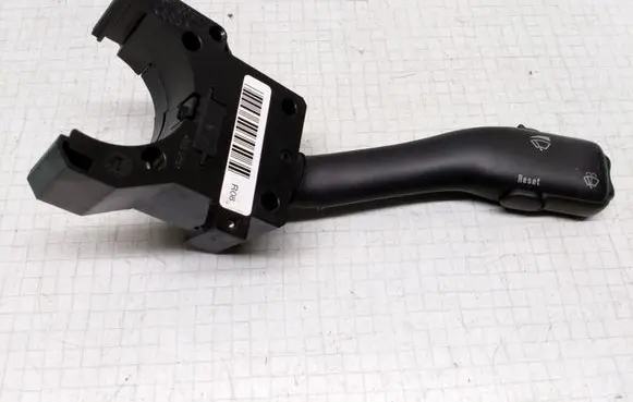 Volkswagen PASSAT B5.5 Wiper control stalk 4B0953503G CZK0301202022