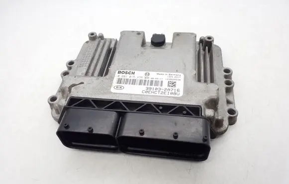 KIA Ceed Engine control unit/module ECU 391032A716 0281015438