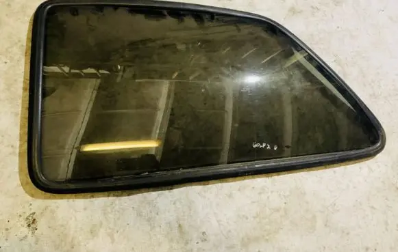 Volkswagen Golf II Rear side window