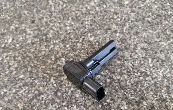 Toyota Auris 150 Mass air flow meter 2220431010 1974005001
