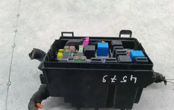 Opel Meriva B Fuse box set 13292736
