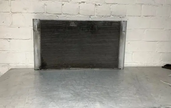 BMW 5 E60 E61 Coolant radiator 7795138 E3777004