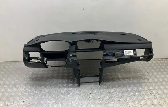 BMW 5 E60 E61 Dashboard 6976436 07B2752B0324T
