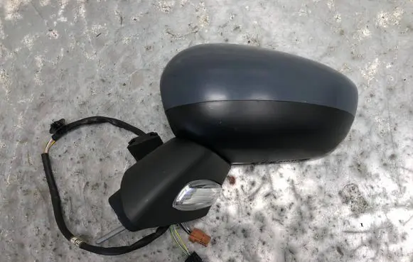 Citroen C3 Picasso Front door electric wing mirror 