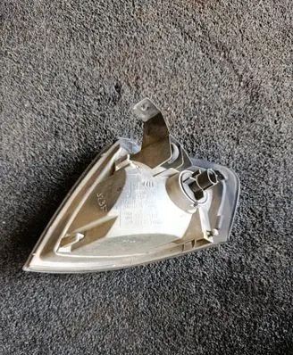 Mazda 323 Front indicator light R4138