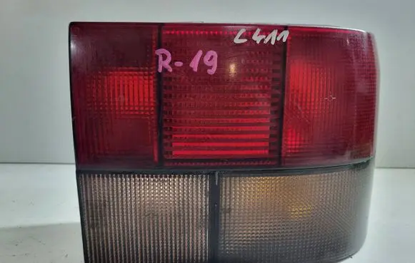 Renault 19 Tailgate rear/tail lights