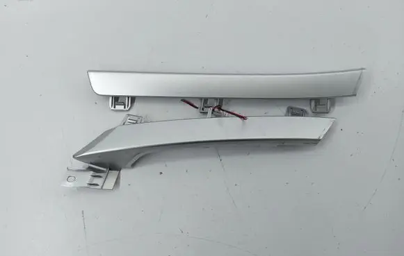Mazda CX-7 Front door trim bar E22168DB0 E22168D4Y