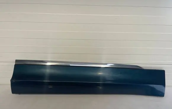 Volkswagen Tiguan Front door trim (molding) 5NA854940M