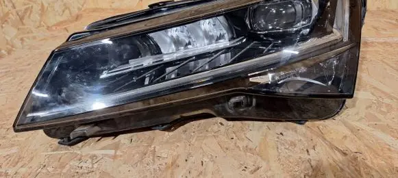 Skoda Superb B8 (3V) Headlight/headlamp 3V1941015D