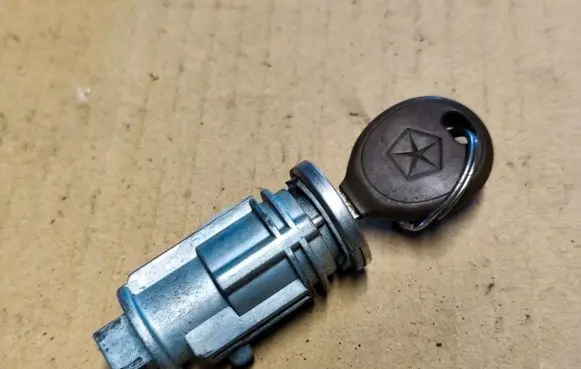 Jeep Grand Cherokee (WJ) Ignition lock