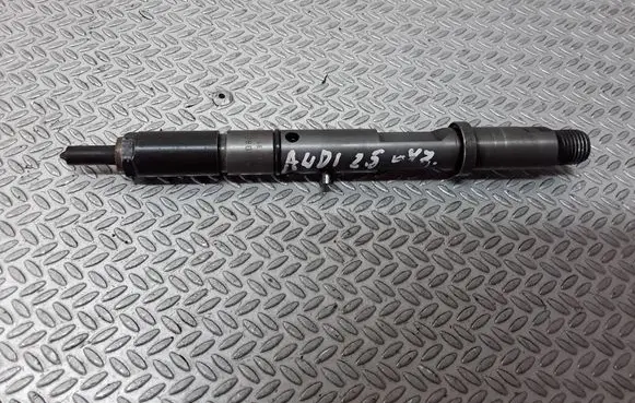 Audi A6 S6 C5 4B Fuel injector 059130201D 0432133805
