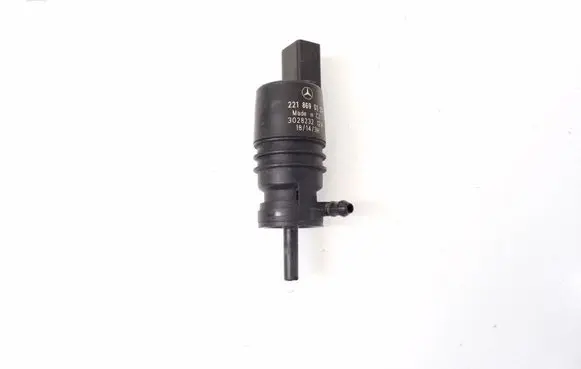 Mercedes-Benz E W212 Windscreen/windshield washer pump A2218690121