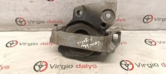 Engine mount bracket