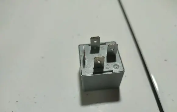 Volkswagen Polo IV 9N3 Other relay 141951253B