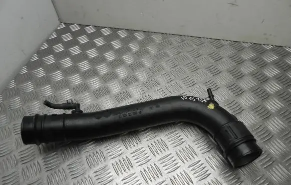 Land Rover Discovery 4 - LR4 Air intake hose/pipe CV616C784AD VD18486