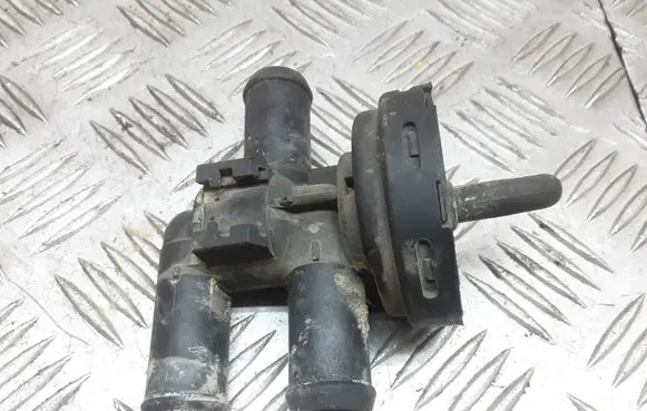 Opel Vectra B Coolant heater control valve 90566947