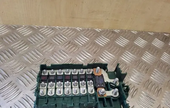 BMW 5 E39 Fuse module 61138367768